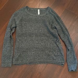 Light weight sweater